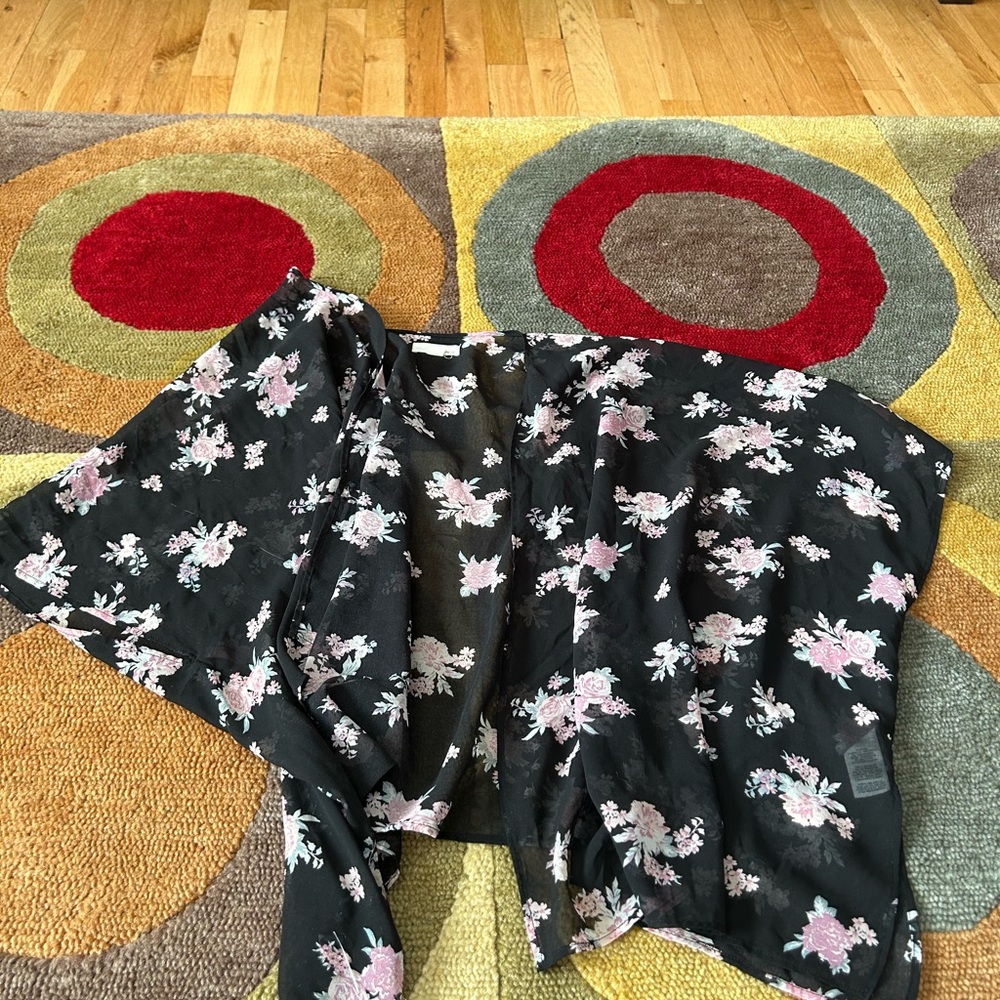 Garage Bohemian Style Sheer Floral Print Black Open Kimono Shawl Size XS / Small